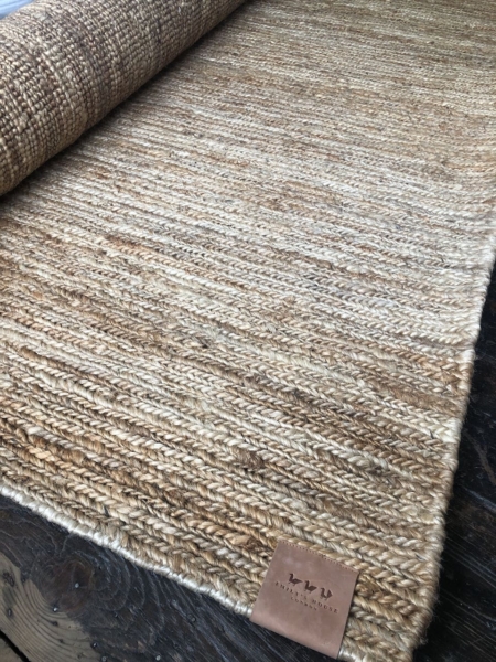 thin braided jute rug 165x270cm